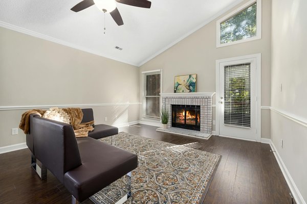 Welche Wartungsmaßnahmen sind für Haus-Schwimmbäder unerlässlich?